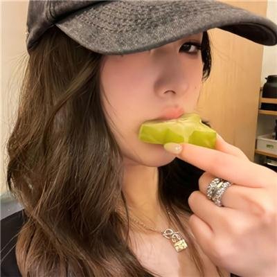 家有蛇仙美貌妻